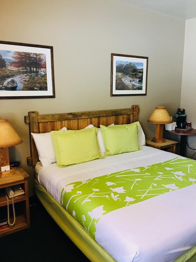 Boulder Creek Inn Donnelly Dış mekan fotoğraf