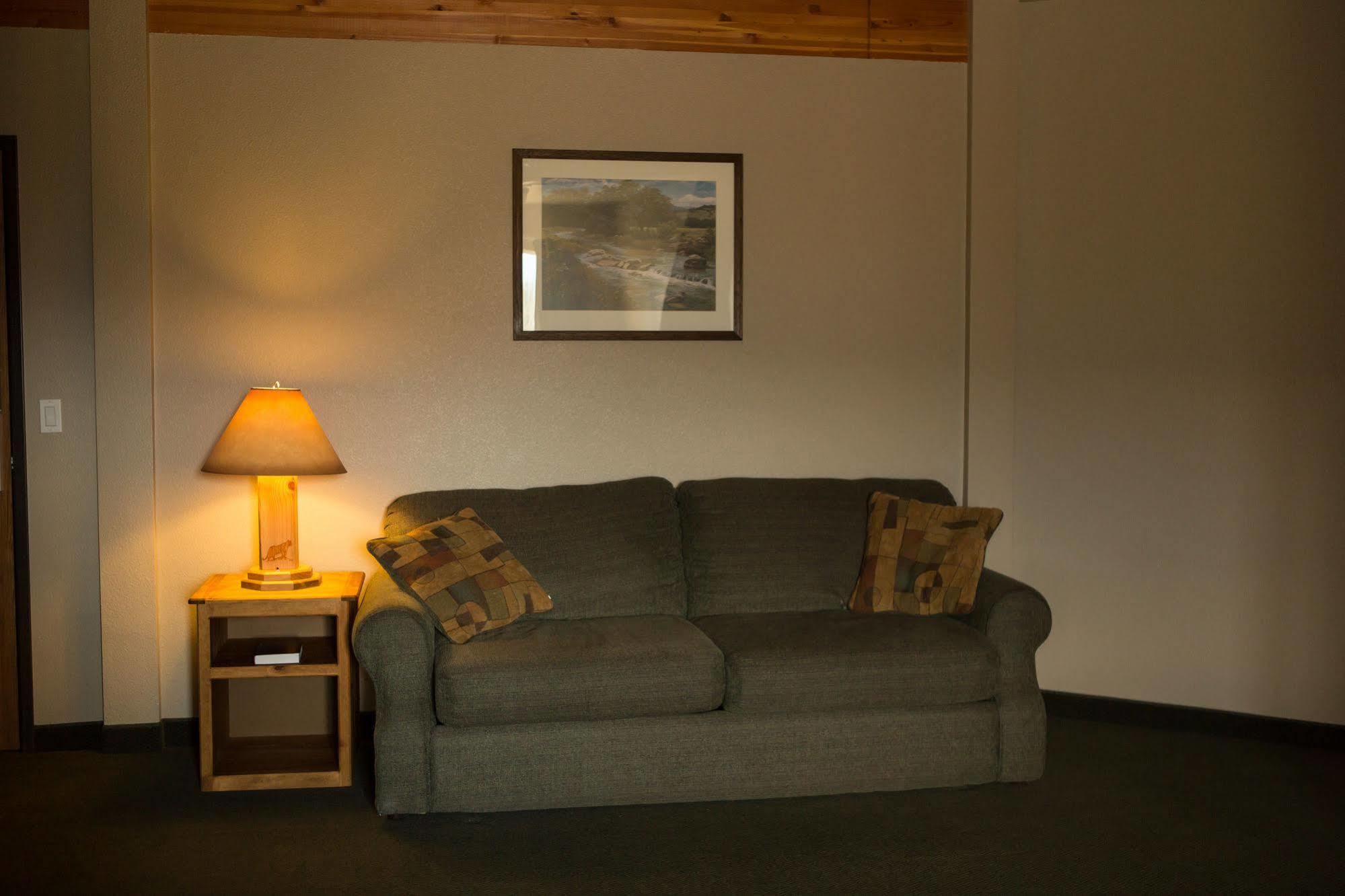 Boulder Creek Inn Donnelly Dış mekan fotoğraf